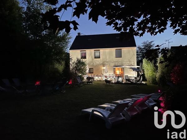 Maison 10 pièces de 256 m² à Dormelles (77130)