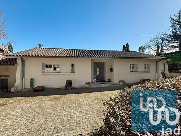 Maison 8 pièces de 198 m² à Auch (32000)