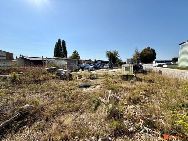 Terrain constructible avec permis accordé