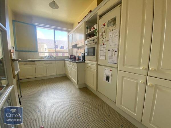 Appartement à louer 3 pièces 105m²