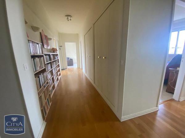 Appartement à louer 3 pièces 105m²