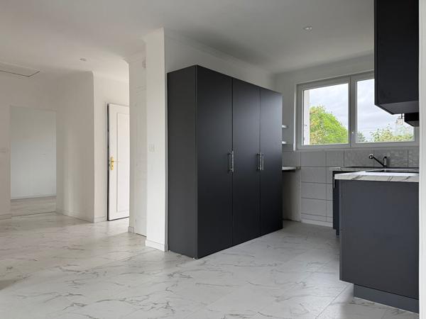 Appartement T4 -1er étage , Gencay