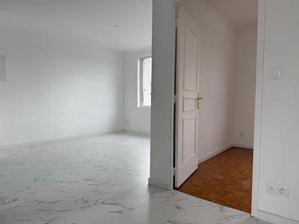 Appartement T4 -1er étage , Gencay