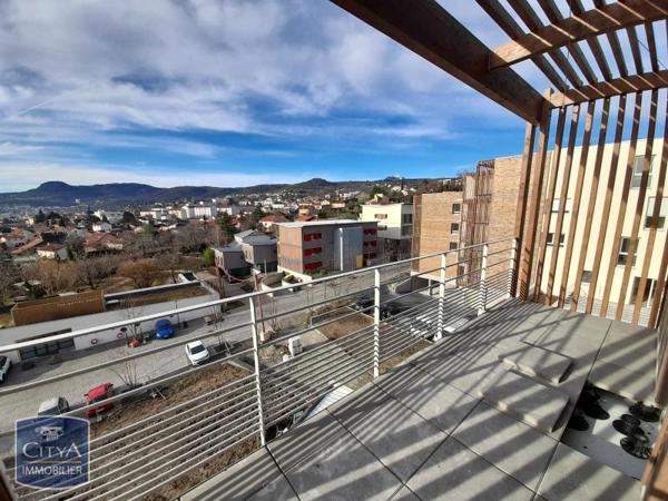 Appartement à louer 3 pièces 75.53m²