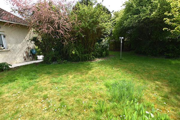 A vendre, COMBS LA VILLE Maison de 7 pièces avec grand jardin