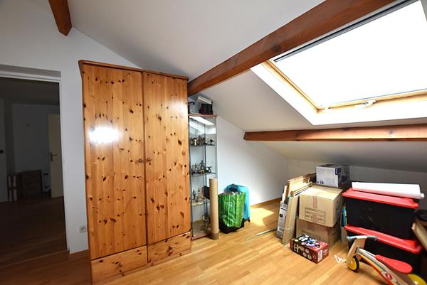 A vendre, COMBS LA VILLE Maison de 7 pièces avec grand jardin