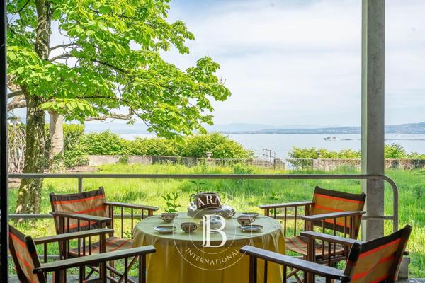 Évian-les-Bains, Maison 7 Chambres -  294 m² à vendre