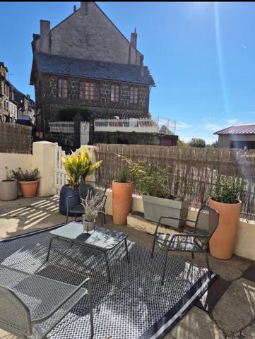 Maison à MUR-DE-BARREZ, 12600 - 6 pièces 148m²