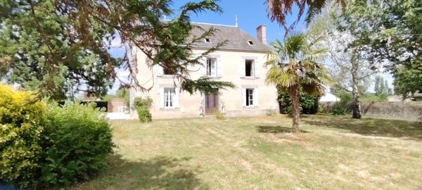 Maison à vendre 7 pièces GLENAY (79)