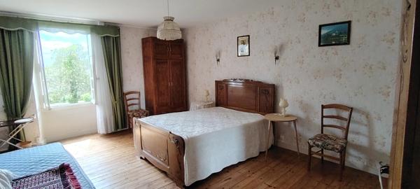 Maison à vendre 7 pièces GLENAY (79)