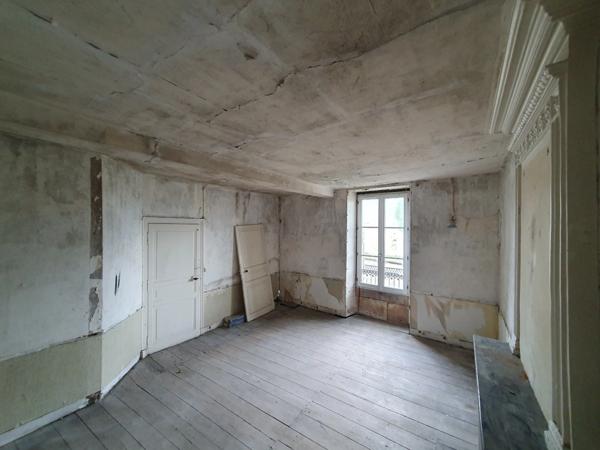 Grande maison de caractère à rénover – 185 m² – Mareuil en Périgord (24340)
