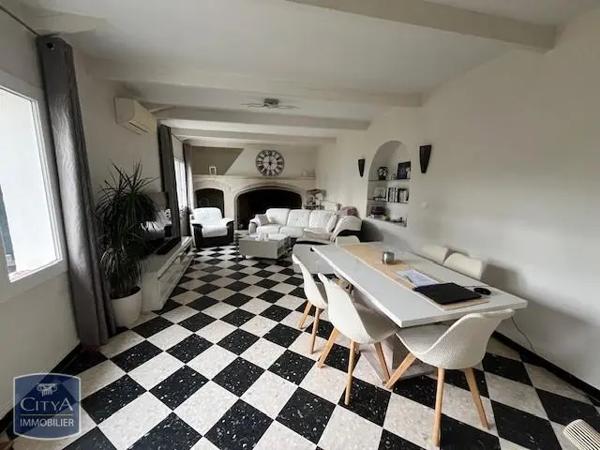 Maison à louer 7 pièces 140.74m² Nîmes (30000)