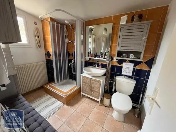 Maison à louer 7 pièces 140.74m² Nîmes (30000)