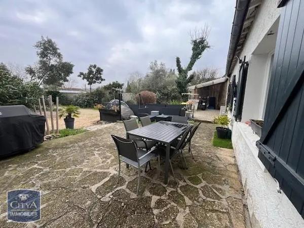 Maison à louer 7 pièces 140.74m² Nîmes (30000)