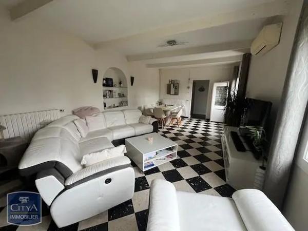 Maison à louer 7 pièces 140.74m² Nîmes (30000)