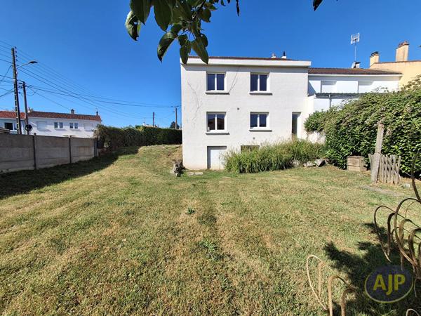 Vente maison La Roche Sur Yon : 224 910 € - AJP Immobilier La Roche-sur-Yon