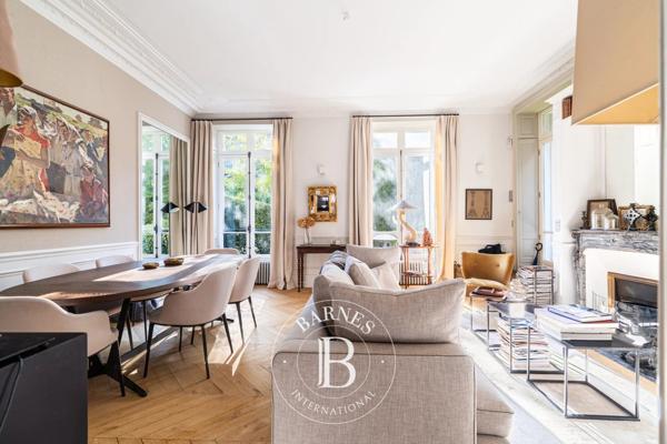 Neuilly-sur-Seine, Appartement 1 Chambre -  92 m² à vendre
