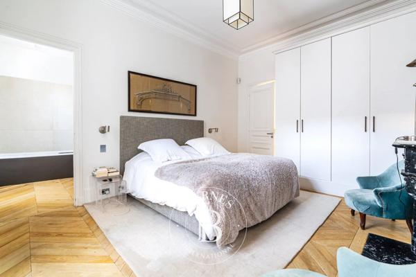 Neuilly-sur-Seine, Appartement 1 Chambre -  92 m² à vendre