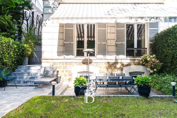 Neuilly-sur-Seine, Appartement 1 Chambre -  92 m² à vendre