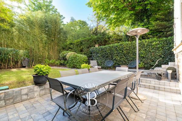 Neuilly-sur-Seine, Appartement 1 Chambre -  92 m² à vendre