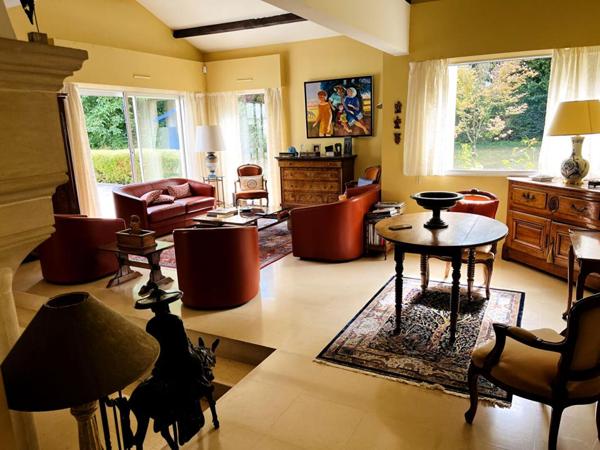 Maison d'architecte 11 pièces, 359 m2 sur parc de 7609 m2