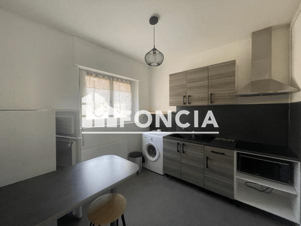 Location Studio meublé 36.99 m² - 20 RUE DE WAILLY Charleville-mezieres 08000