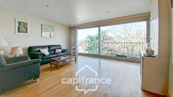 Limeil-Brévannes-A vendre appartement familial-120m2-4 chambres-3ème et dernier étage-Triple exposition-Parking-cave