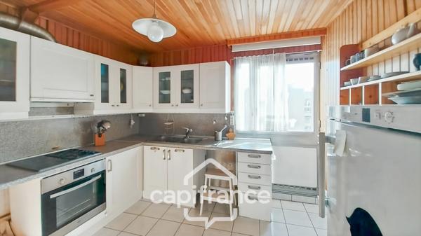 Limeil-Brévannes-A vendre appartement familial-120m2-4 chambres-3ème et dernier étage-Triple exposition-Parking-cave