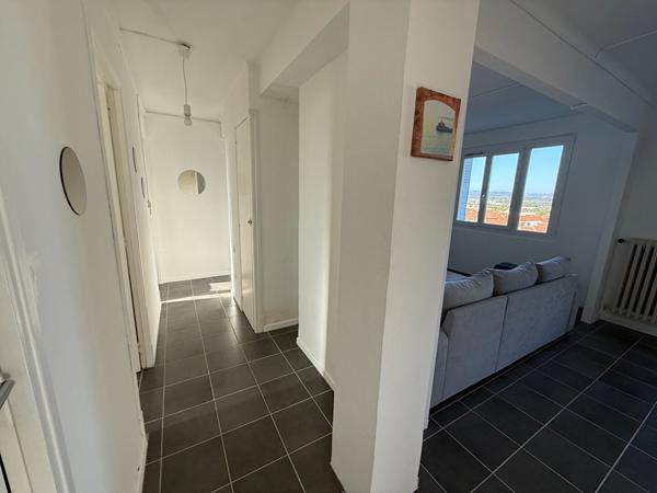 APPARTEMENT 2 CHAMBRES AVEC BALCON A CARCASSONNE