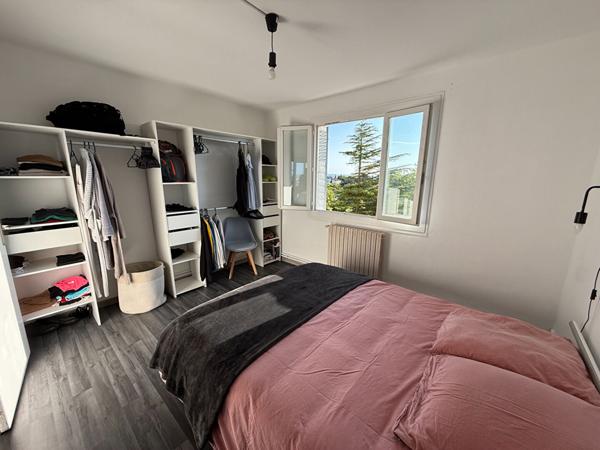 APPARTEMENT 2 CHAMBRES AVEC BALCON A CARCASSONNE