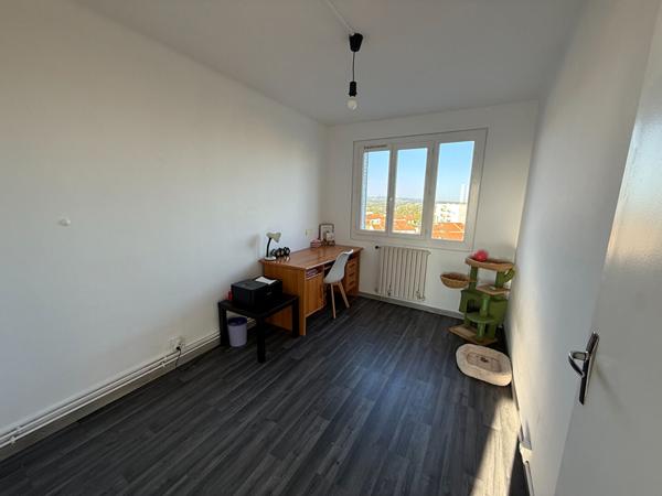 APPARTEMENT 2 CHAMBRES AVEC BALCON A CARCASSONNE