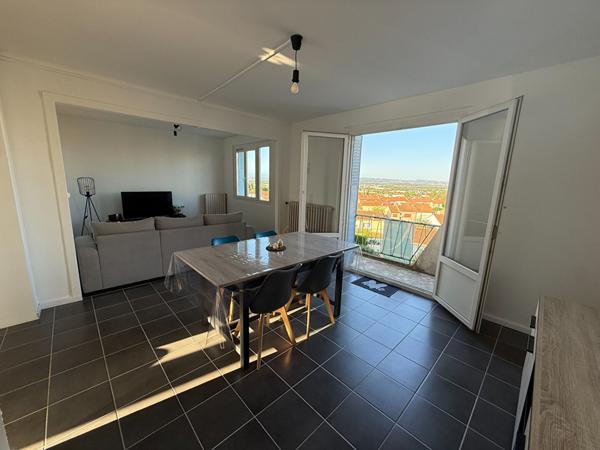 APPARTEMENT 2 CHAMBRES AVEC BALCON A CARCASSONNE