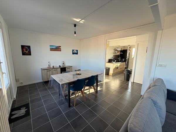 APPARTEMENT 2 CHAMBRES AVEC BALCON A CARCASSONNE