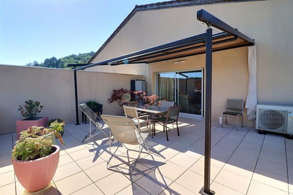 Appartement avec terrasse dernier étage à Figeac