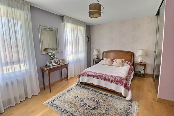 Appartement avec terrasse dernier étage à Figeac