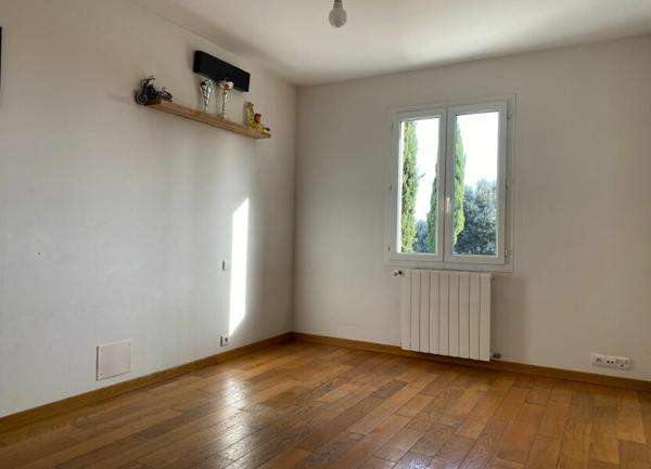 Maison à vendre    6 pièces •  Rochefort-du-Gard