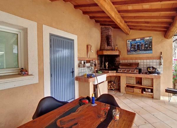 Maison à vendre    6 pièces •  Rochefort-du-Gard