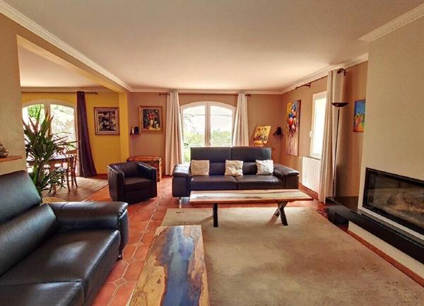 Maison à vendre    6 pièces •  Rochefort-du-Gard