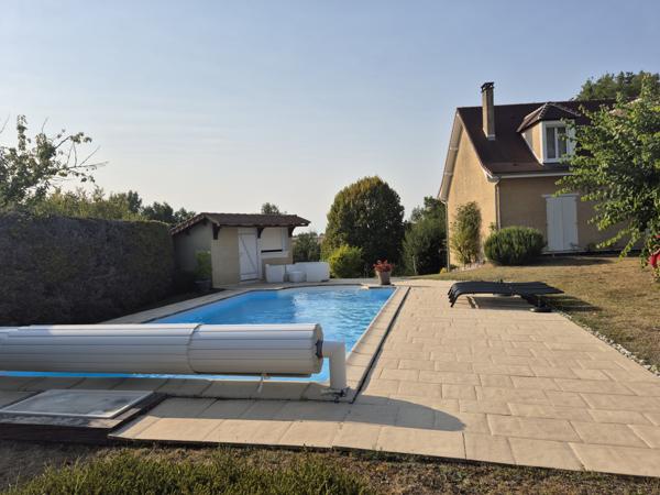 Montagrier (24350) Dordogne- Montagrier - Maison à vendre 138m² - trois chambres - piscine - terrain truffier - terrain clos.