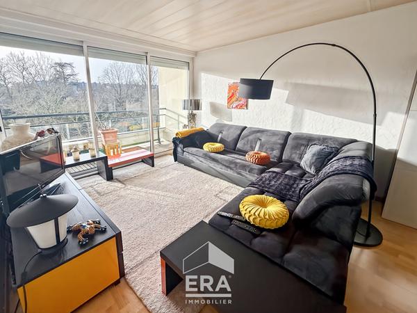 Appartement T4 de 76 m² avec place de parking et cave.