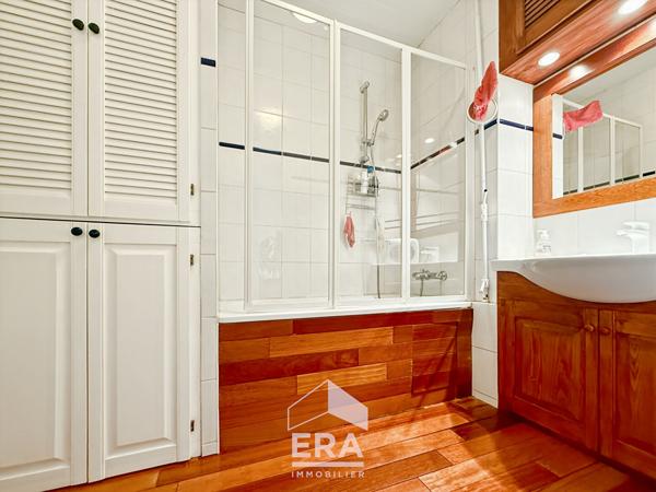 Appartement T4 de 76 m² avec place de parking et cave.