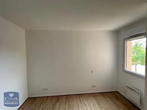 Appartement à louer 2 pièces 47.6m² Pamiers (09100)