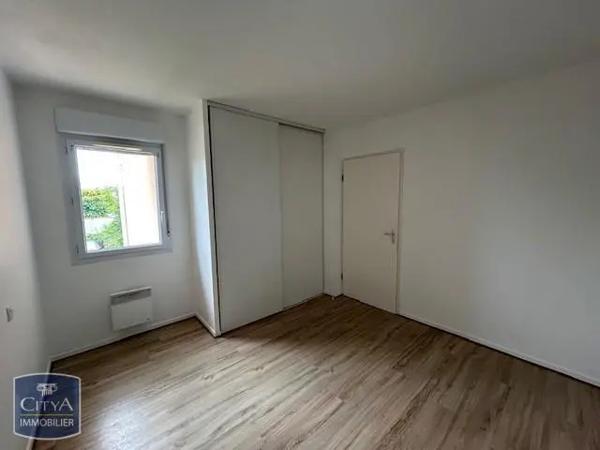 Appartement à louer 2 pièces 47.6m² Pamiers (09100)