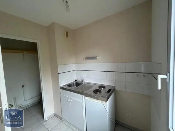Appartement à louer 2 pièces 47.6m² Pamiers (09100)