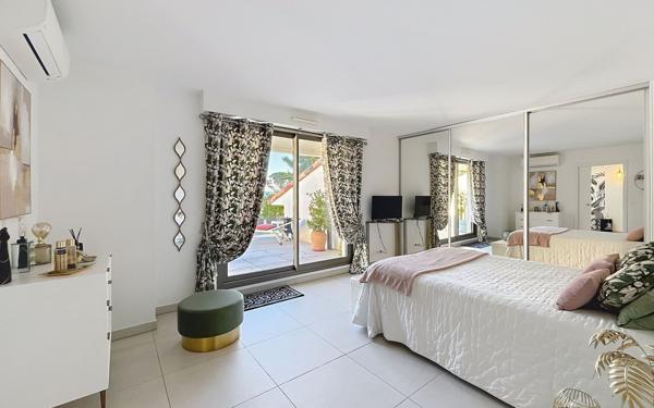 Appartement à vendre    3 pièces •  Saint-Raphaël