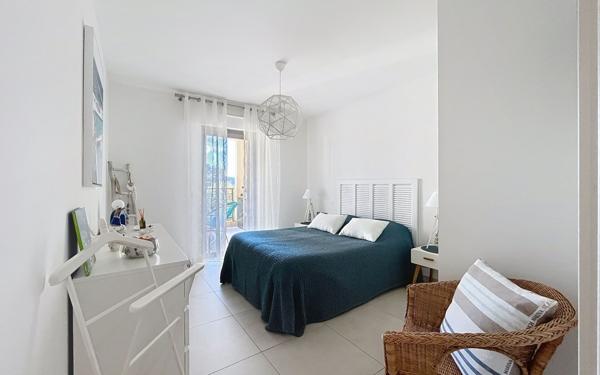 Appartement à vendre    3 pièces •  Saint-Raphaël