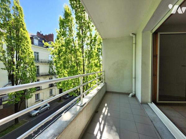 NANTES Centre - T3 rue Paul Bellamy avec balcon et parking