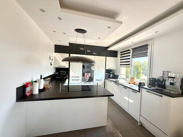 Maison 6 pièces 208 m2