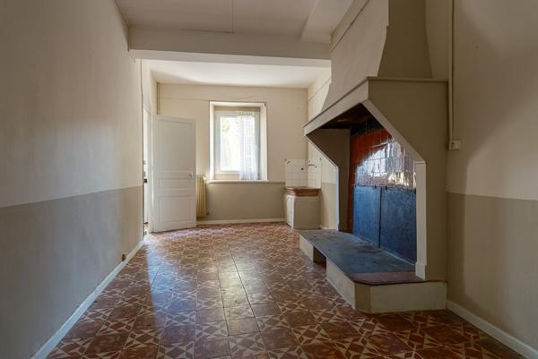 CARCASSONNE VILLEMOUSTAUSSOU Maison en pierre 275m² (176 m² hab). avec deux entrées indépendantes