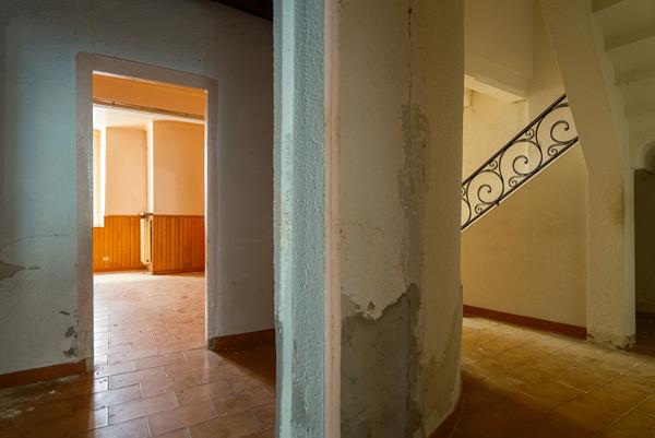 CARCASSONNE VILLEMOUSTAUSSOU Maison en pierre 275m² (176 m² hab). avec deux entrées indépendantes